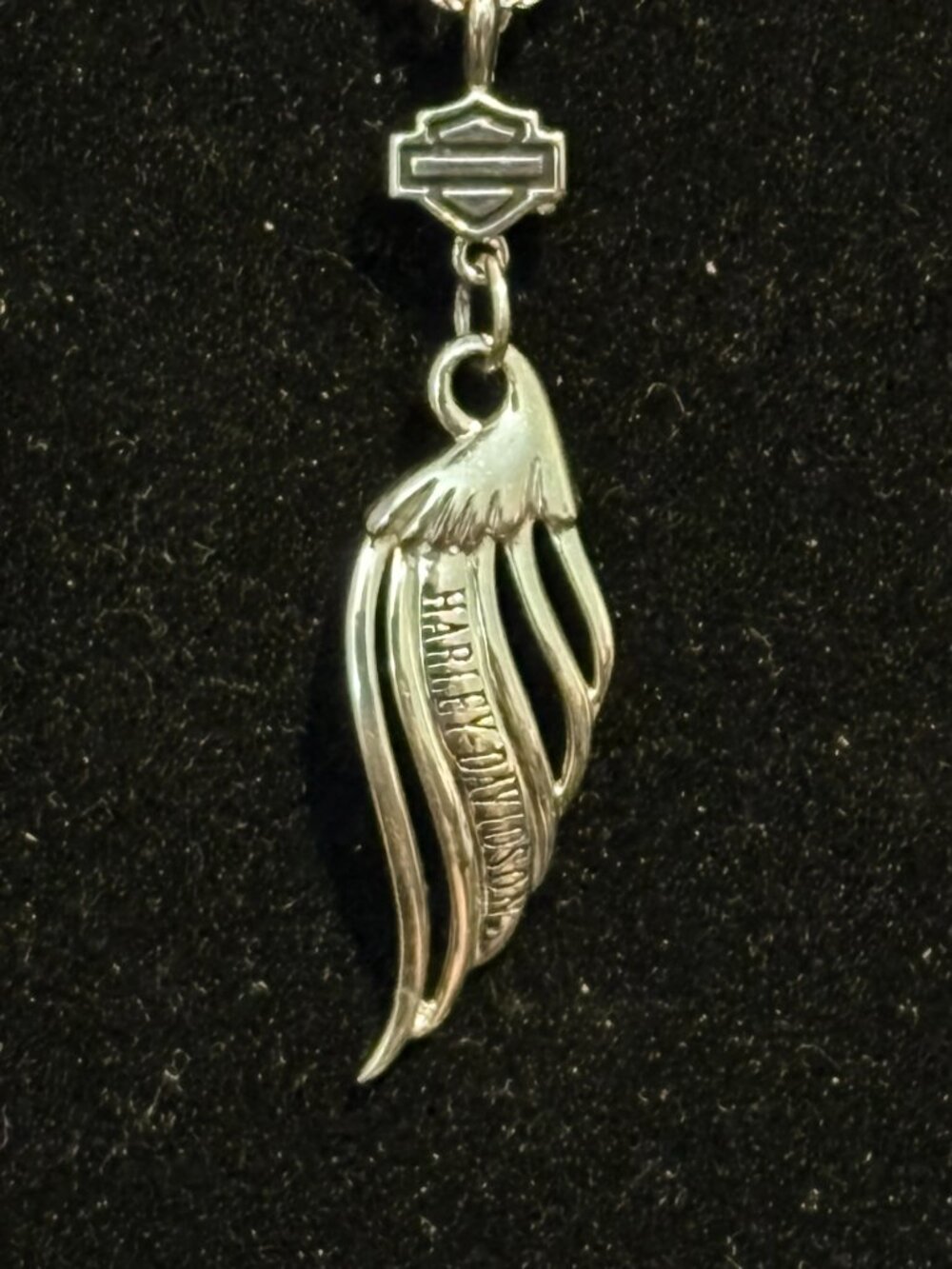 HARLEY DAVIDSON WING BAR & SHIELD NECKLACE